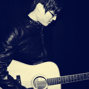 上课太硬女同桌帮我自慰
